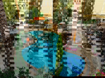 Elegance East Hotel - Boutique Class