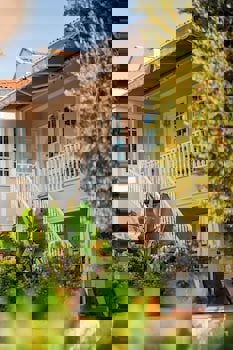 Elegance East Hotel - Boutique Class