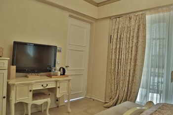 Elegance East Hotel - Boutique Class