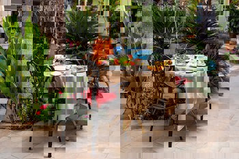 Elegance East Hotel - Boutique Class