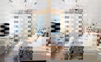 Elegance East Hotel - Boutique Class