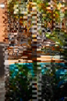 Elegance East Hotel - Boutique Class