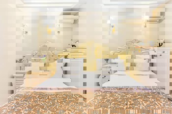 Elegance East Hotel - Boutique Class