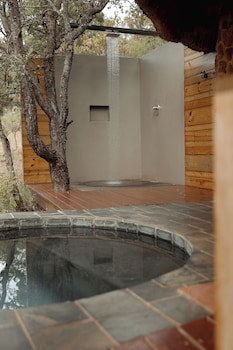 Leopard Mountain Safari Lodge