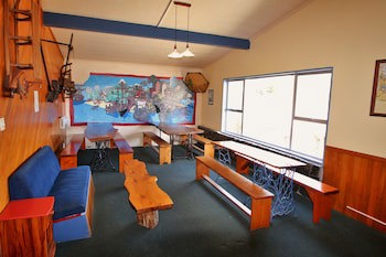 Chateau Backpacker & Motels