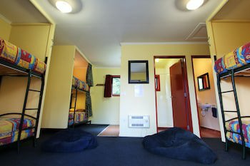 Chateau Backpacker & Motels