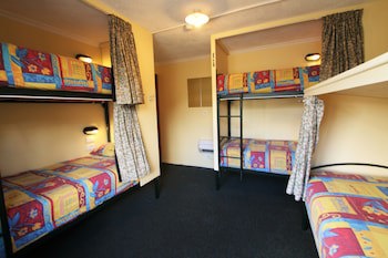 Chateau Backpacker & Motels