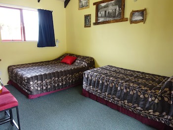 Glow Worm Accommodation - Hostel
