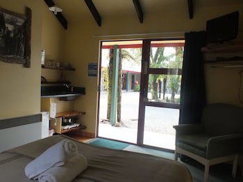 Glow Worm Accommodation - Hostel