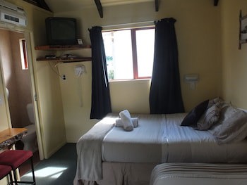 Glow Worm Accommodation - Hostel
