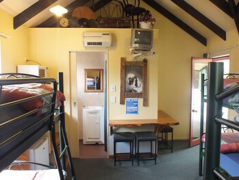 Glow Worm Accommodation - Hostel