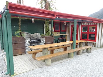 Glow Worm Accommodation - Hostel