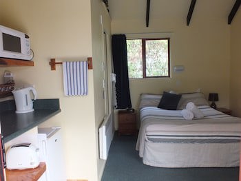 Glow Worm Accommodation - Hostel