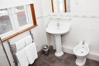 Brentwood Guest House Hotel