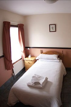 Brentwood Guest House Hotel