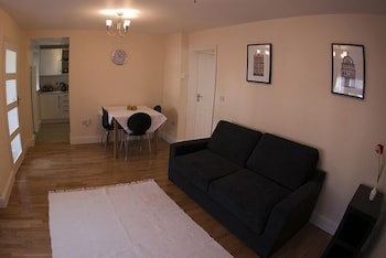 Brentwood Guest House Hotel