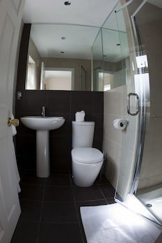 Brentwood Guest House Hotel