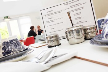 Brentwood Guest House Hotel