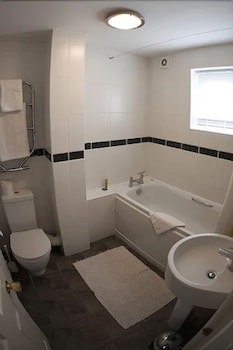Brentwood Guest House Hotel