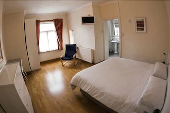 Brentwood Guest House Hotel