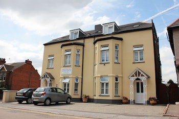 Brentwood Guest House Hotel