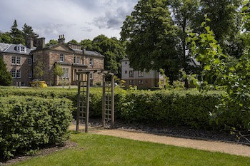 Inverness City Suites