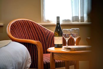 Best Western Plus Milford Hotel