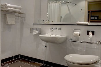Best Western Plus Milford Hotel