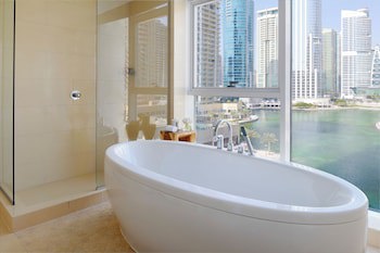 Movenpick Hotel Jumeirah Lakes Towers fotoğrafı