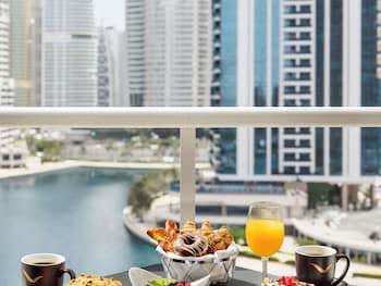 Movenpick Hotel Jumeirah Lakes Towers galeri fotoğrafı