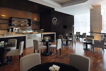 Movenpick Hotel Jumeirah Lakes Towers galeri fotoğrafı