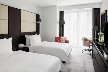 Movenpick Hotel Jumeirah Lakes Towers galeri fotoğrafı