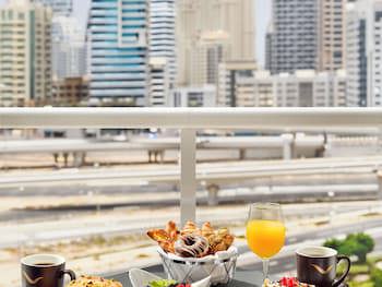 Movenpick Hotel Jumeirah Lakes Towers galeri fotoğrafı