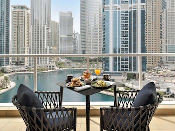Movenpick Hotel Jumeirah Lakes Towers galeri fotoğrafı