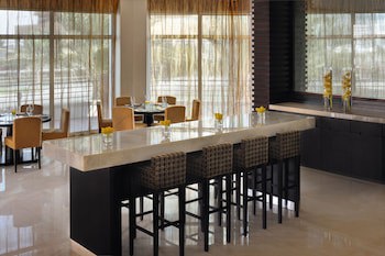 Movenpick Hotel Jumeirah Lakes Towers