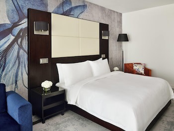 Movenpick Hotel Jumeirah Lakes Towers galeri fotoğrafı