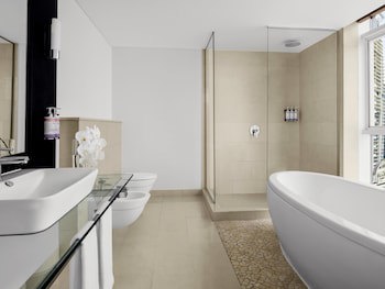 Movenpick Hotel Jumeirah Lakes Towers galeri fotoğrafı