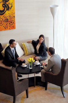 Movenpick Hotel Jumeirah Lakes Towers galeri fotoğrafı