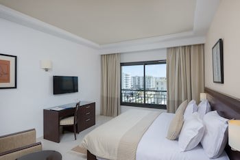 Corail Suites Hotel