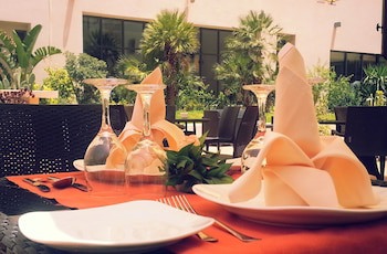 Corail Suites Hotel