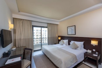 Corail Suites Hotel