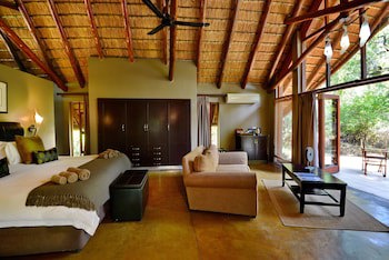 Black Rhino Game Lodge