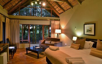 Black Rhino Game Lodge