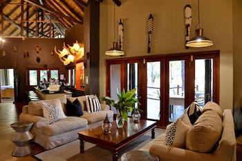 Black Rhino Game Lodge