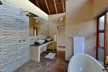 Black Rhino Game Lodge