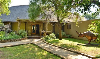 Black Rhino Game Lodge