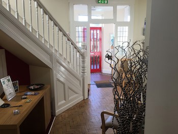 Castle Lodge Guest House