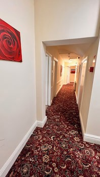 Castle Lodge Guest House