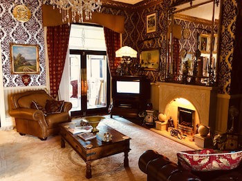 Castle Lodge Guest House