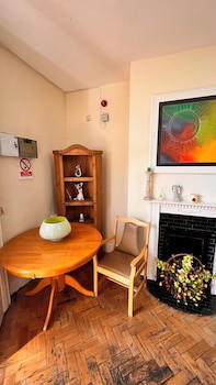 Castle Lodge Guest House